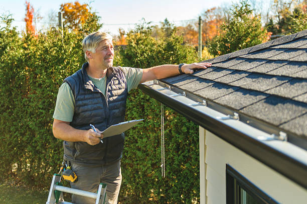 Professional Roofing technician working in Washington, DC
